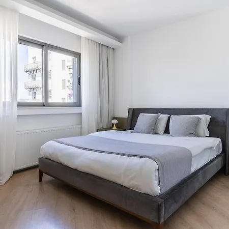 Luxury Family Penthouse In ניקוסיה